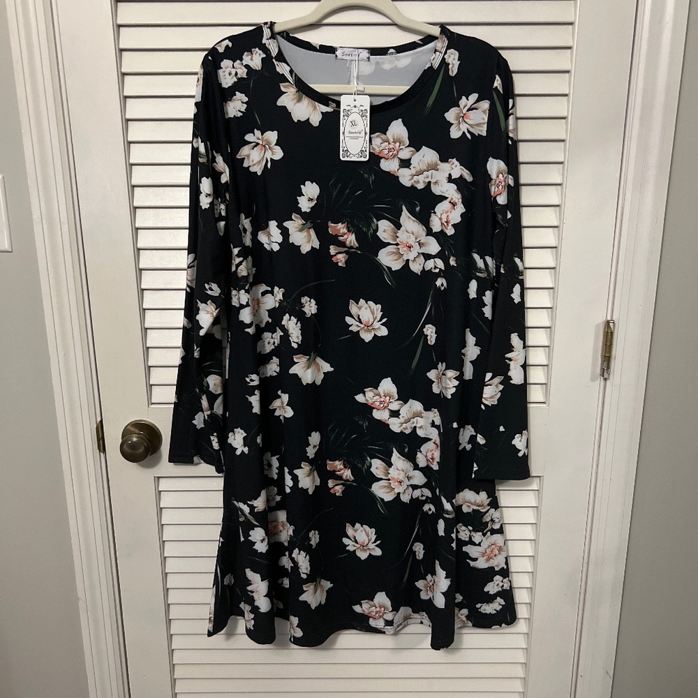 Soartrld Floral Dress - NWT - Extra Large